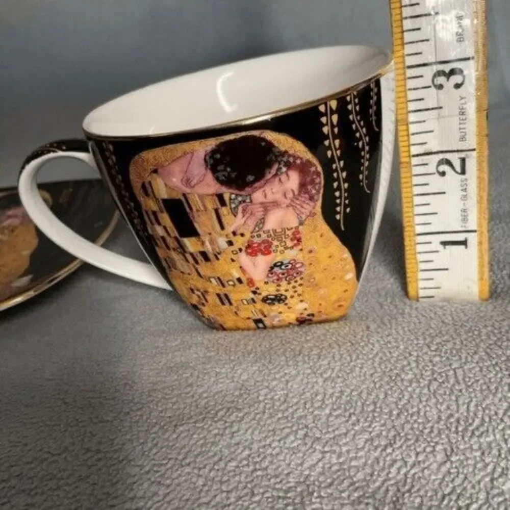 NWOB Smile Austria Gustav Klimt The Kiss Tea Cup &Saucer Black/Gold Art Souvenir